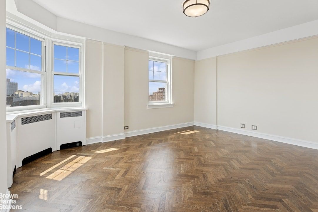 Real estate property located at 200 CABRINI #104, New York, Hudson Heights, New York City, NY, US