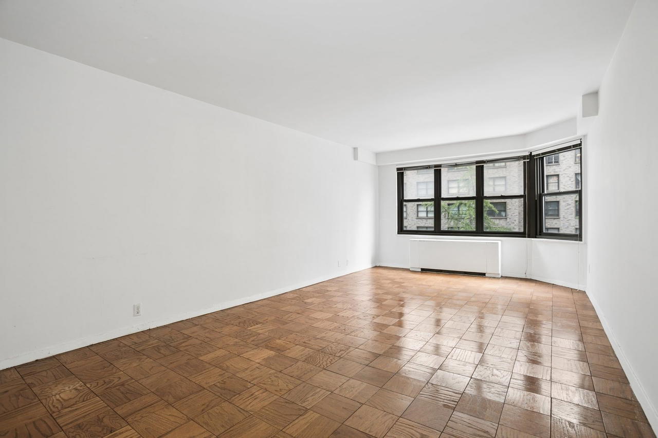 Real estate property located at 220 57TH #4H, New York, Sutton Place, New York City, NY, US