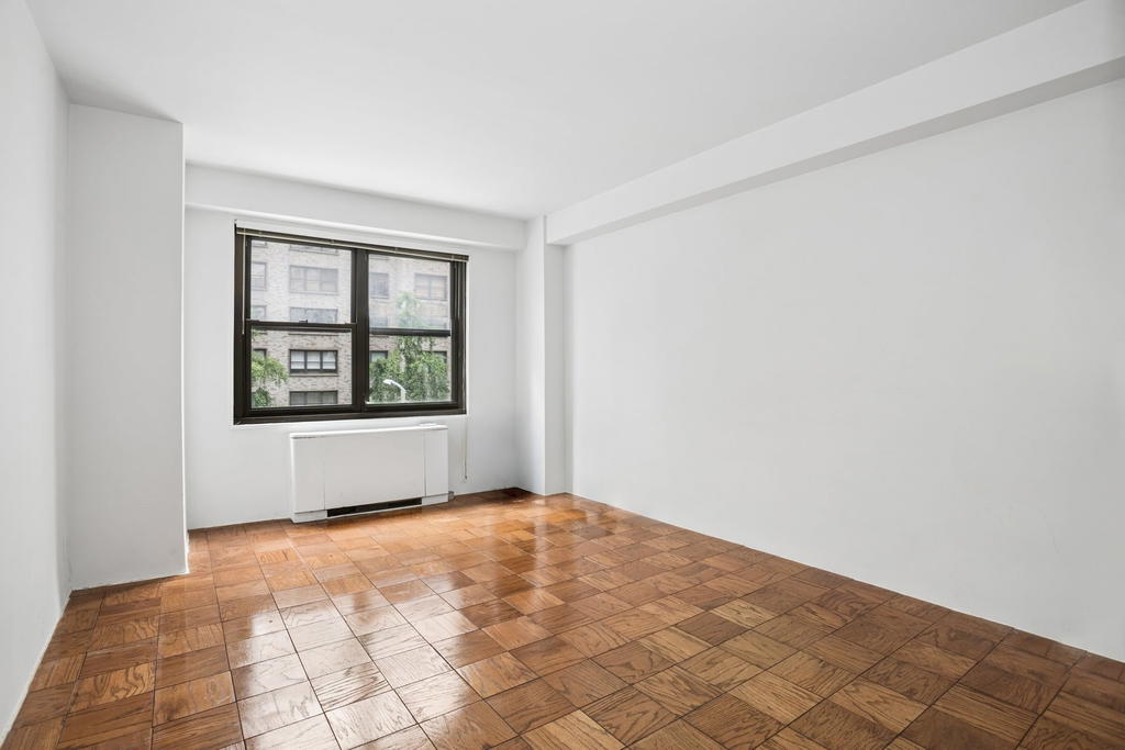 Real estate property located at 220 57TH #4H, New York, Sutton Place, New York City, NY, US