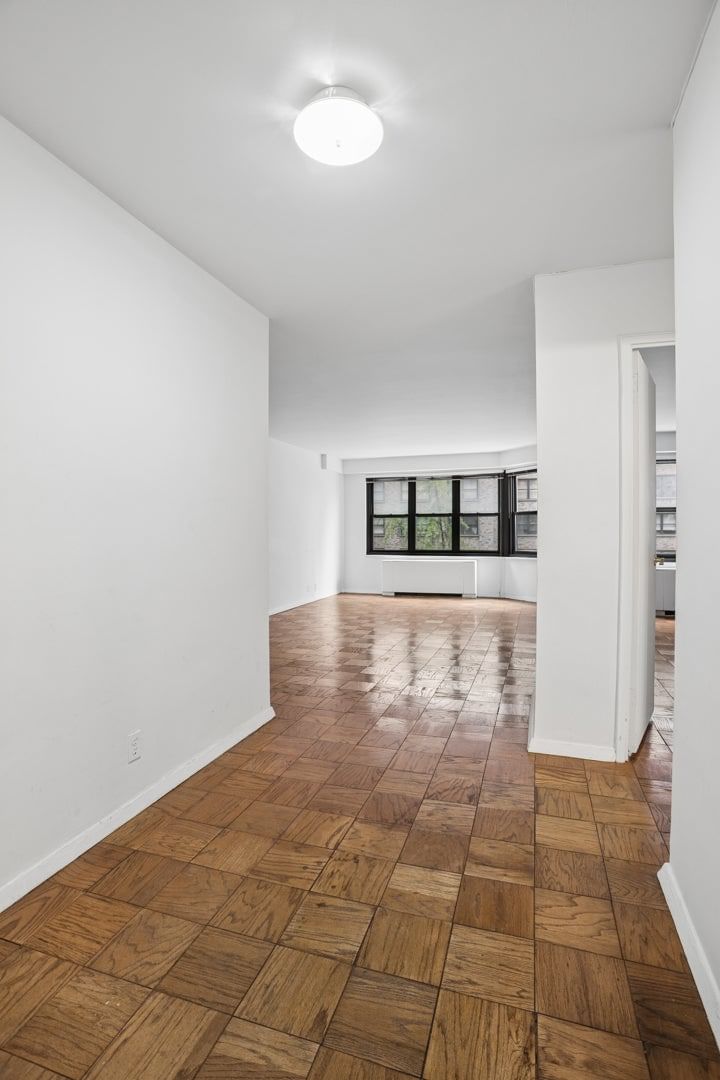 Real estate property located at 220 57TH #4H, New York, Sutton Place, New York City, NY, US