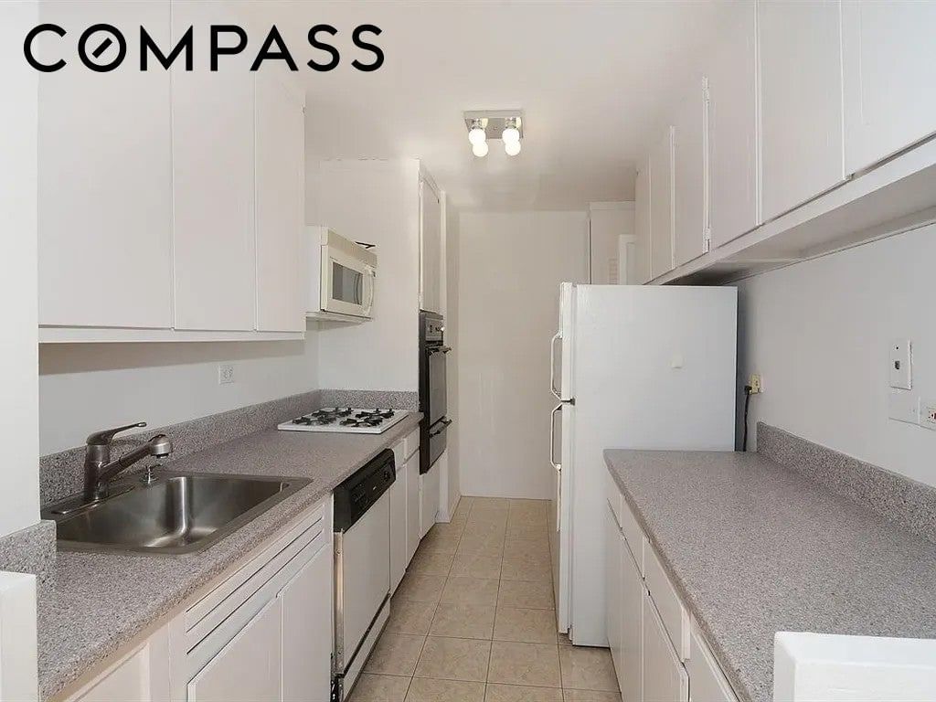 Real estate property located at 555 Kappock #21B, Bronx, Spuyten Duyvil, New York City, NY, US