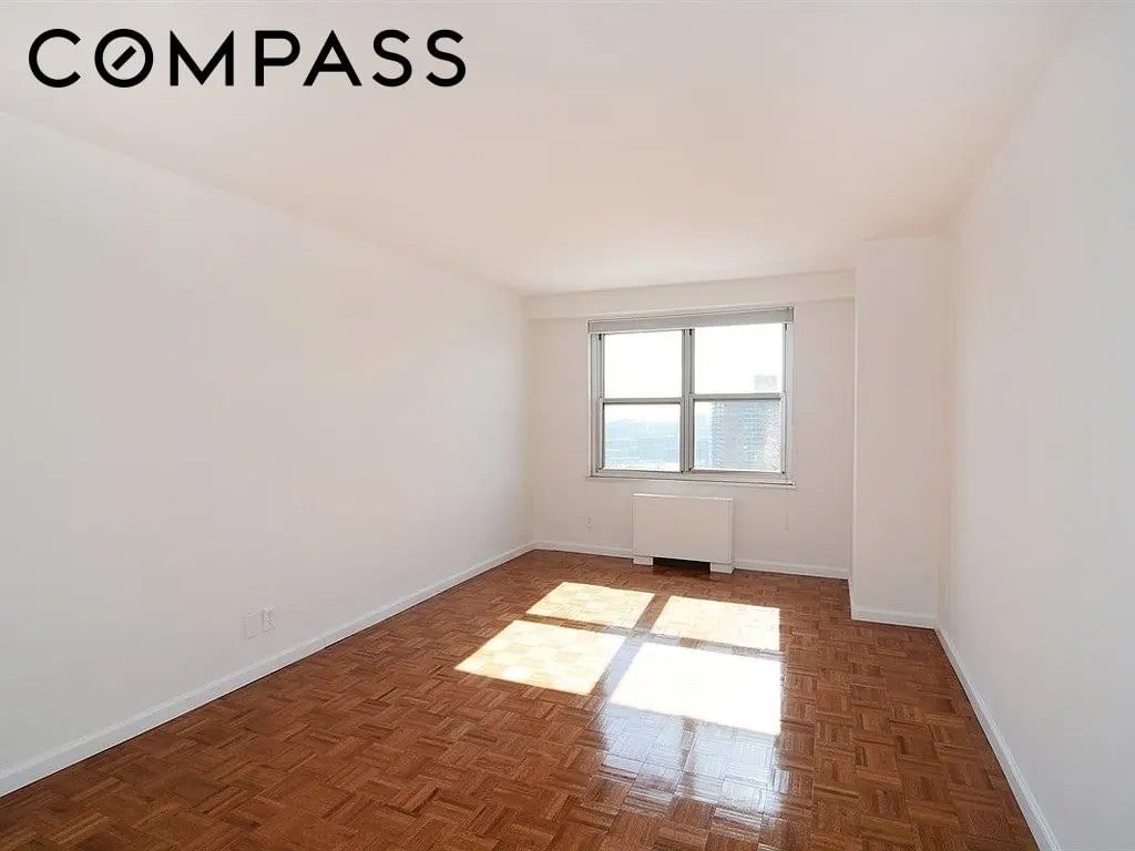 Real estate property located at 555 Kappock #21B, Bronx, Spuyten Duyvil, New York City, NY, US