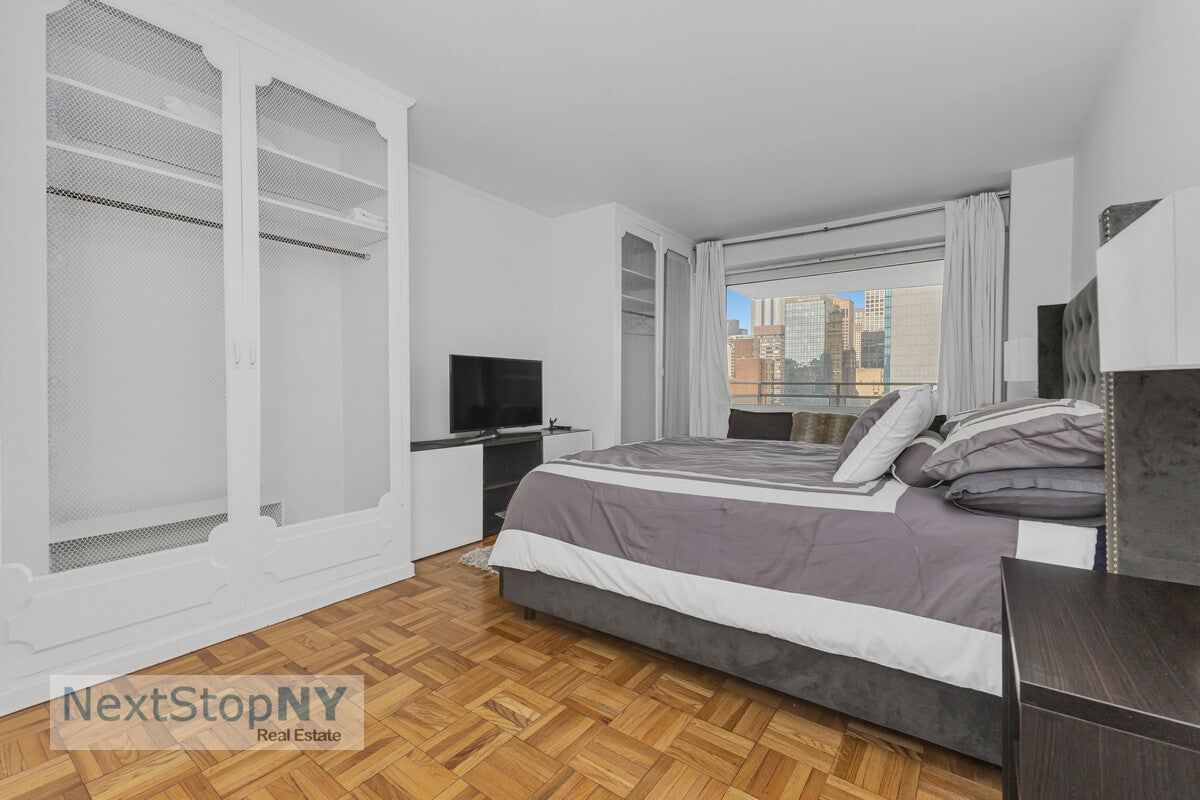 Real estate property located at 303 57TH #24E, New York, Sutton Place, New York City, NY, US