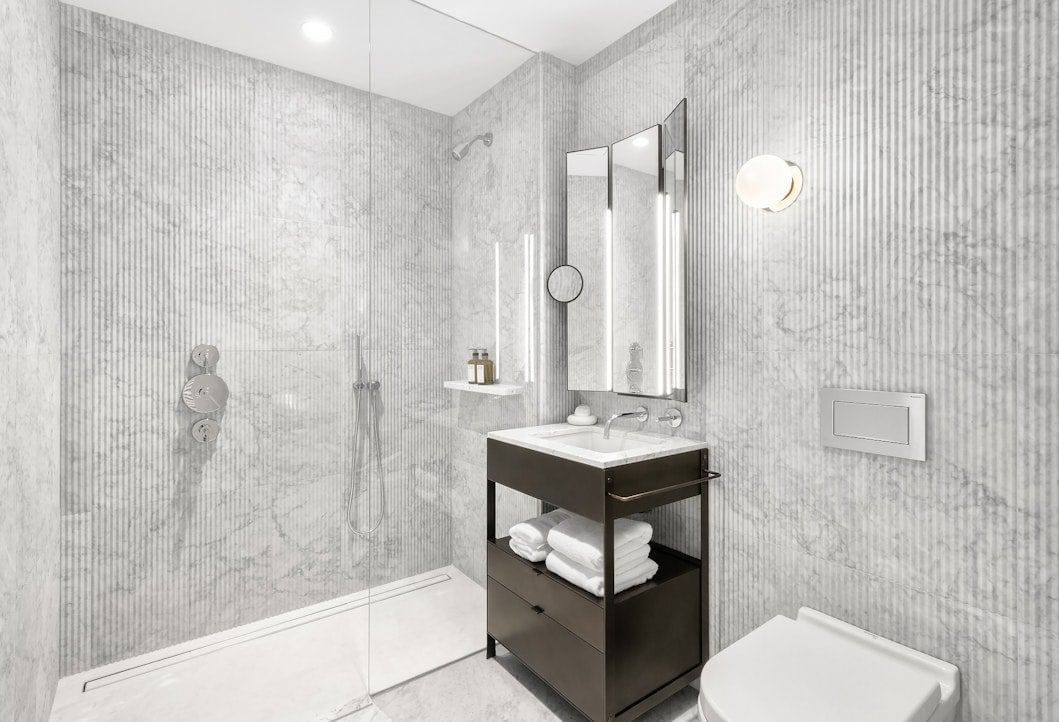 Real estate property located at 135 47TH #21D, New York, Turtle Bay, New York City, NY, US