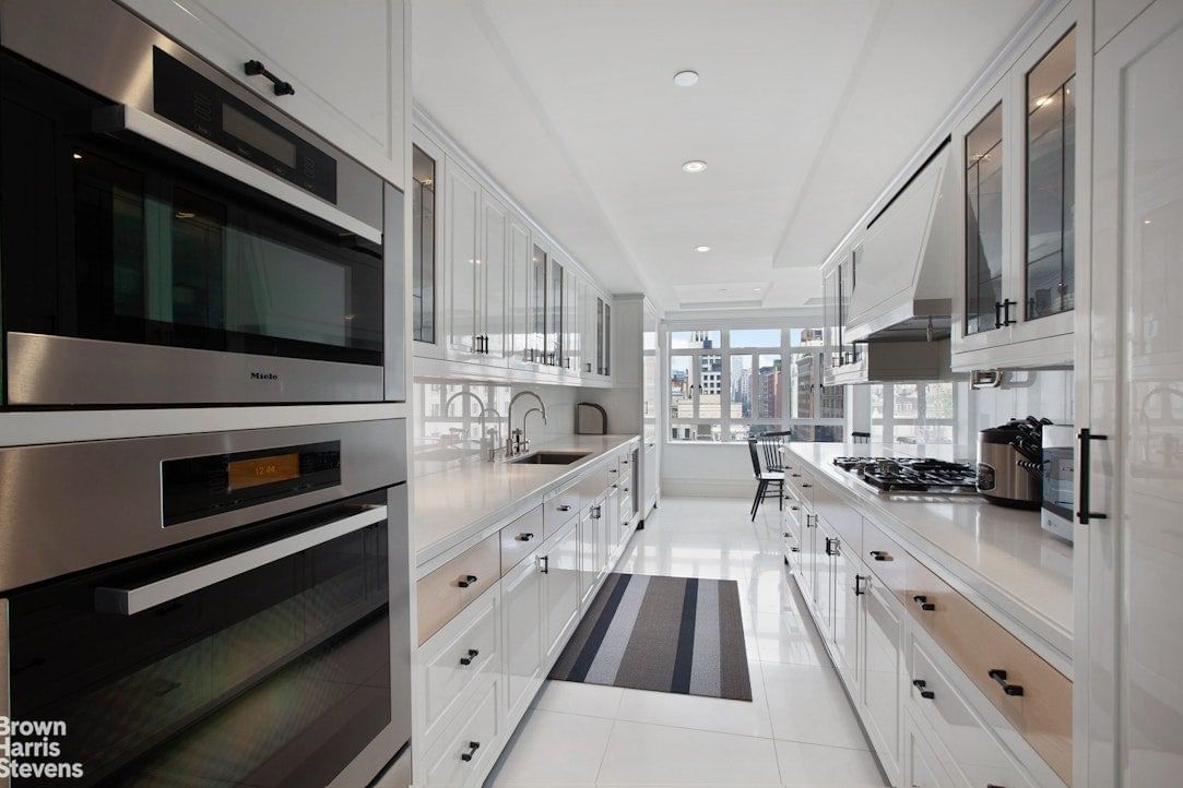 Real estate property located at 21 61ST #9F, New York, Lenox Hill, New York City, NY, US