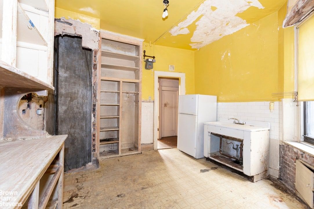 Real estate property located at 340 86TH #5A, New York, Upper West Side, New York City, NY, US