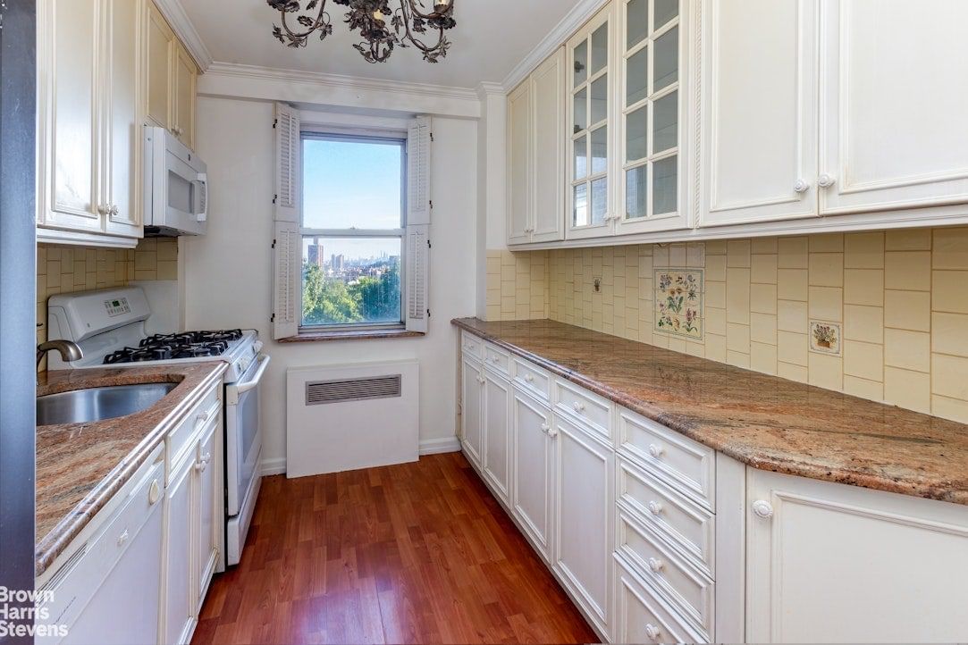 Real estate property located at 3135 JOHNSON #12C, Bronx, Spuyten Duyvil, New York City, NY, US