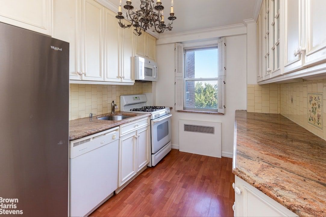 Real estate property located at 3135 JOHNSON #12C, Bronx, Spuyten Duyvil, New York City, NY, US