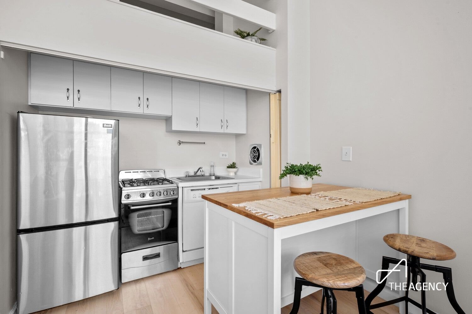 Real estate property located at 350 62ND #3N, New York, Lenox Hill, New York City, NY, US