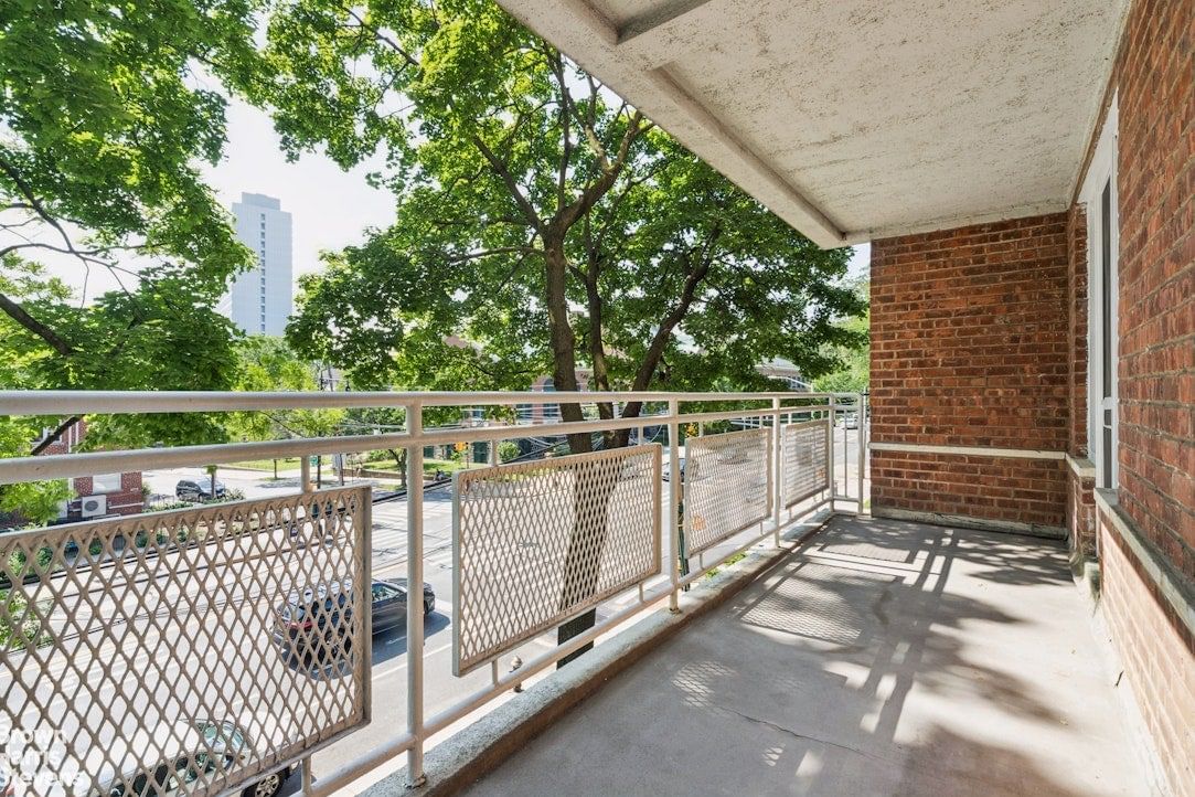 Real estate property located at 5601 RIVERDALE #2E, Bronx, North Riverdale, New York City, NY, US