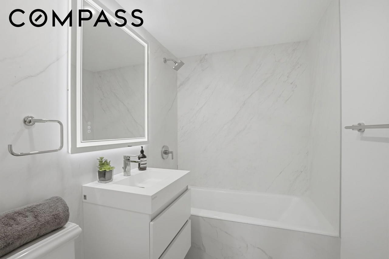 Real estate property located at 45 Sutton #12L, New York, Sutton Place, New York City, NY, US