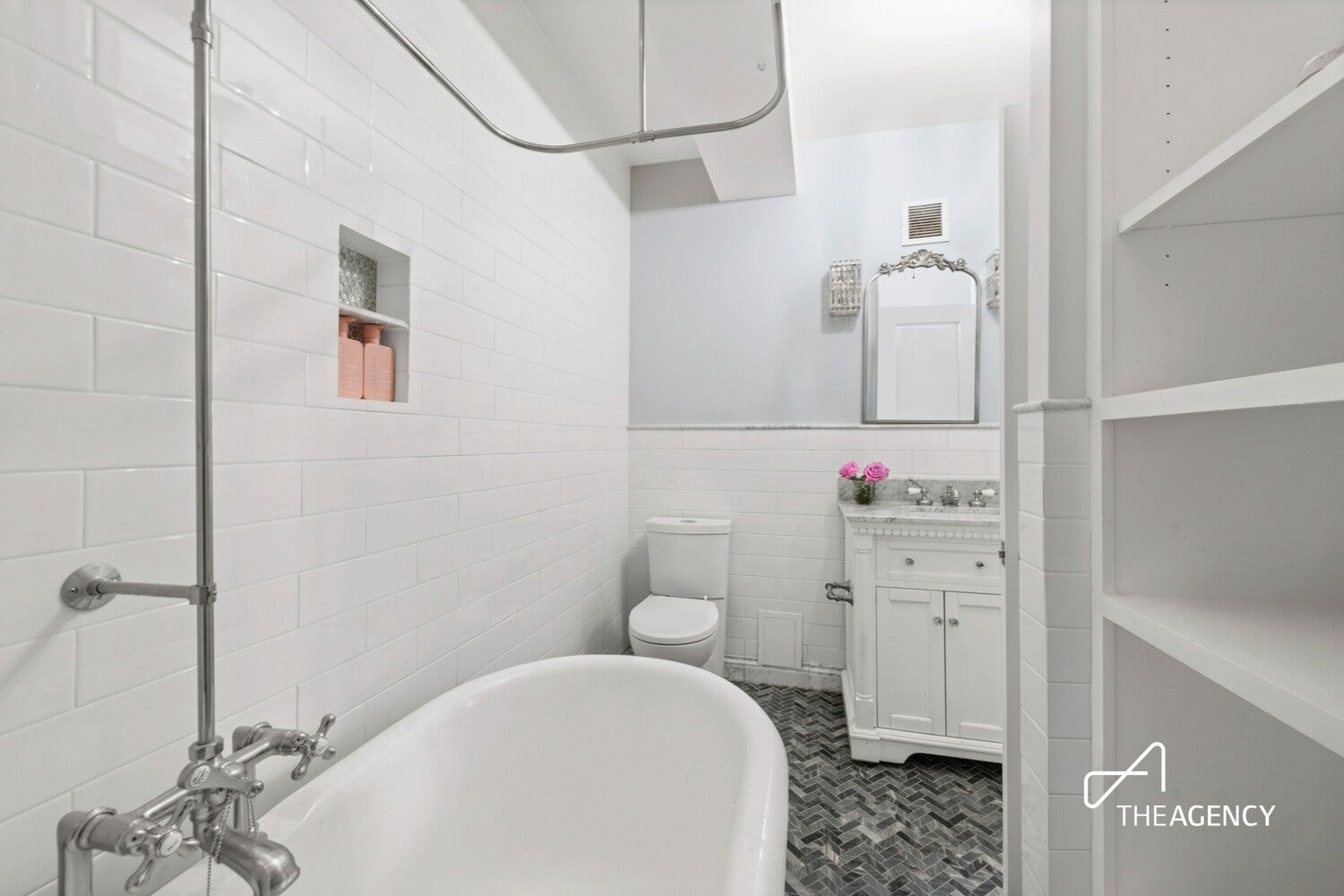 Real estate property located at 350 62ND #6DE, New York, Lenox Hill, New York City, NY, US