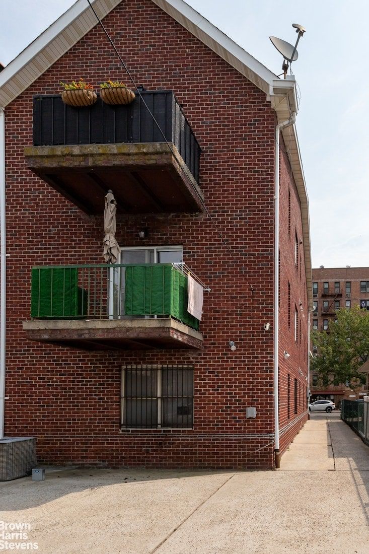 Real estate property located at 181 BEACH 117TH #3, Queens, Rockaway Park, New York City, NY, US