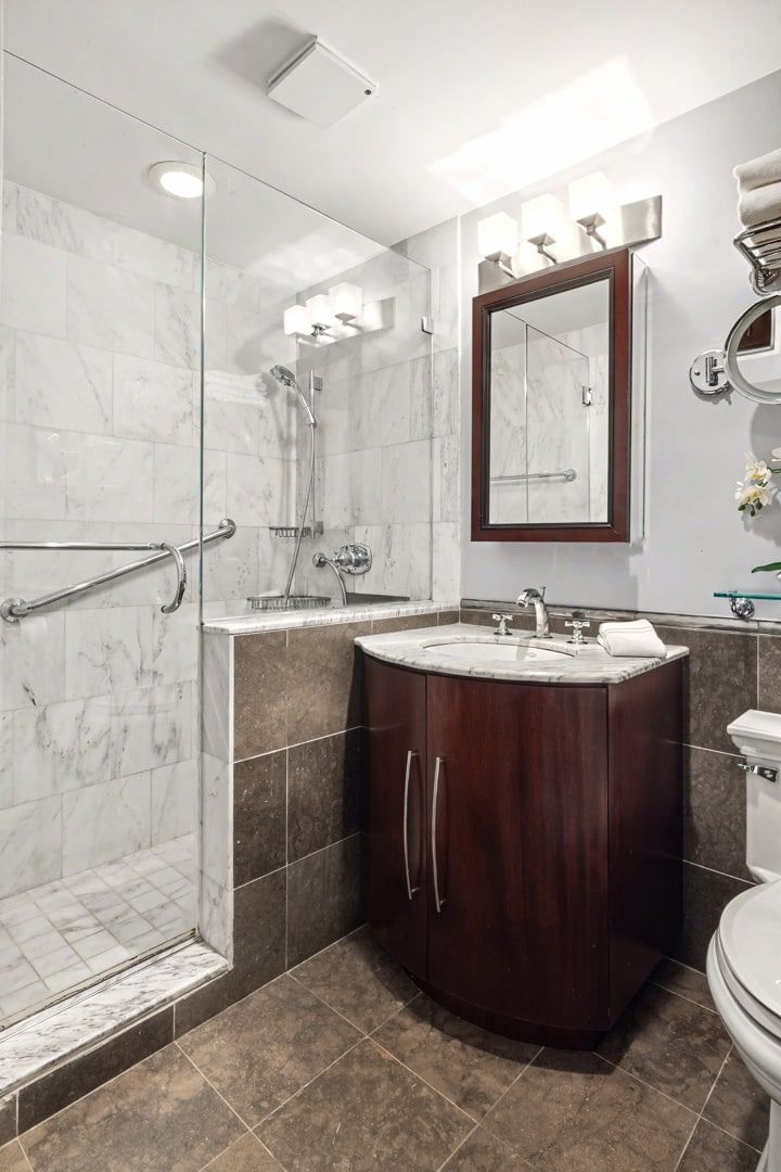 Real estate property located at 200 57TH #17G, New York, Sutton Place, New York City, NY, US