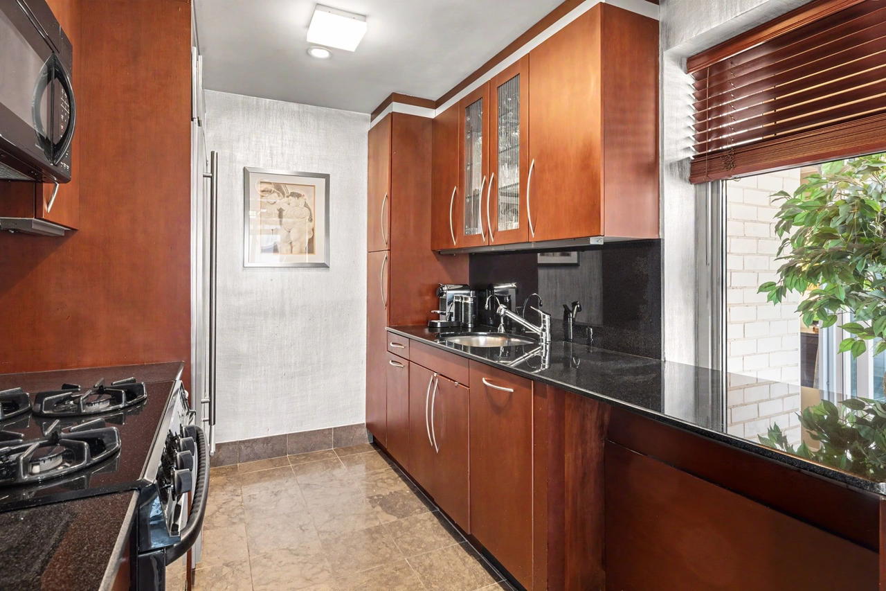 Real estate property located at 200 57TH #17G, New York, Sutton Place, New York City, NY, US