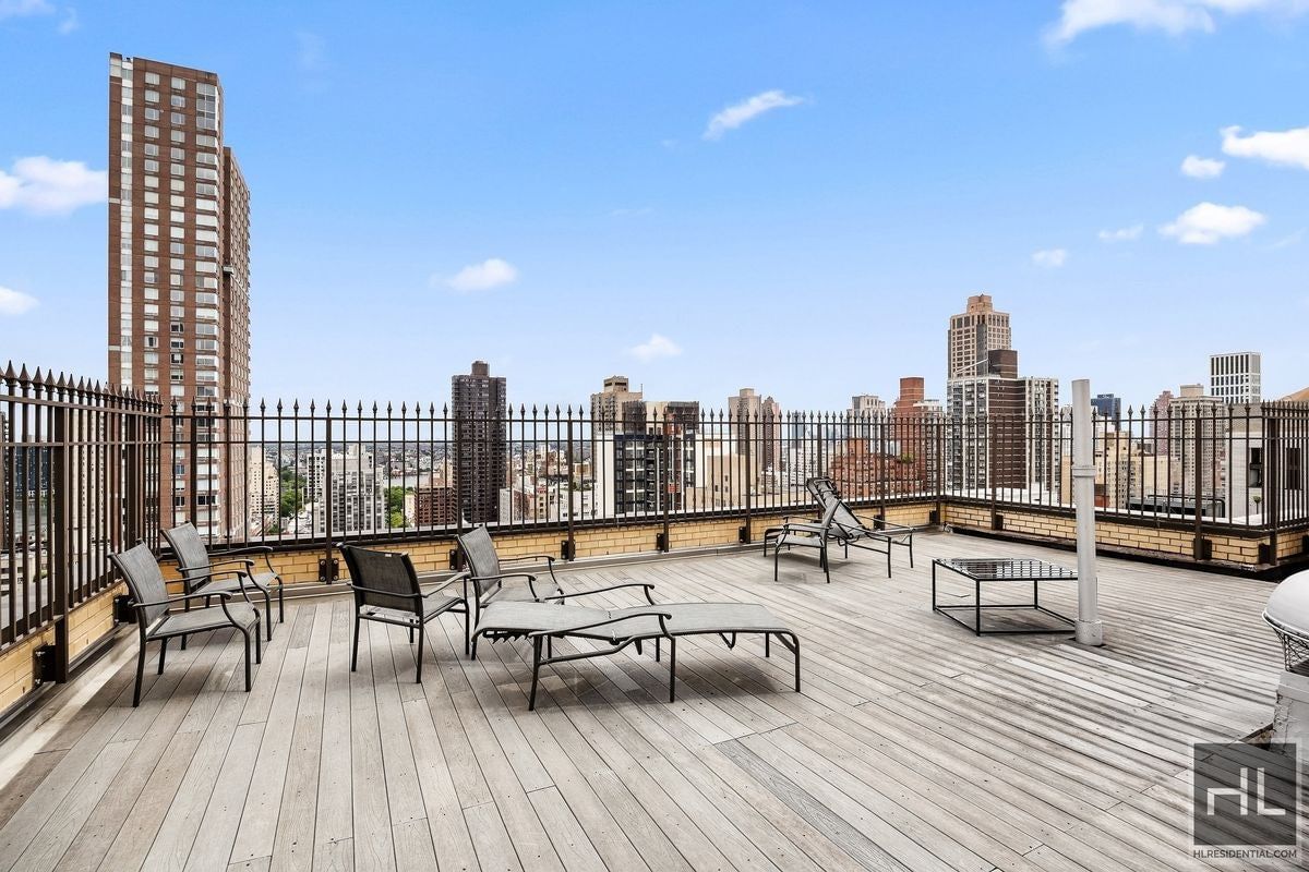 Real estate property located at 301 87th #15D, New York, Upper East Side, New York City, NY, US