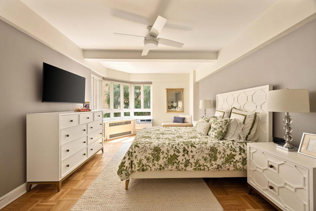 Real estate property located at 333 57TH #3H, New York, Hell's Kitchen, New York City, NY, US