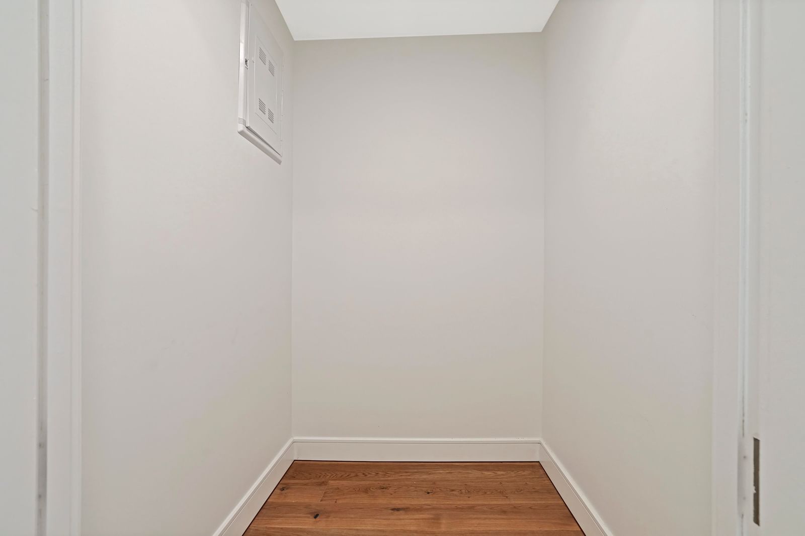 Real estate property located at 21-31 Shore #3C, Queens, Ditmars Steinway, New York City, NY, US