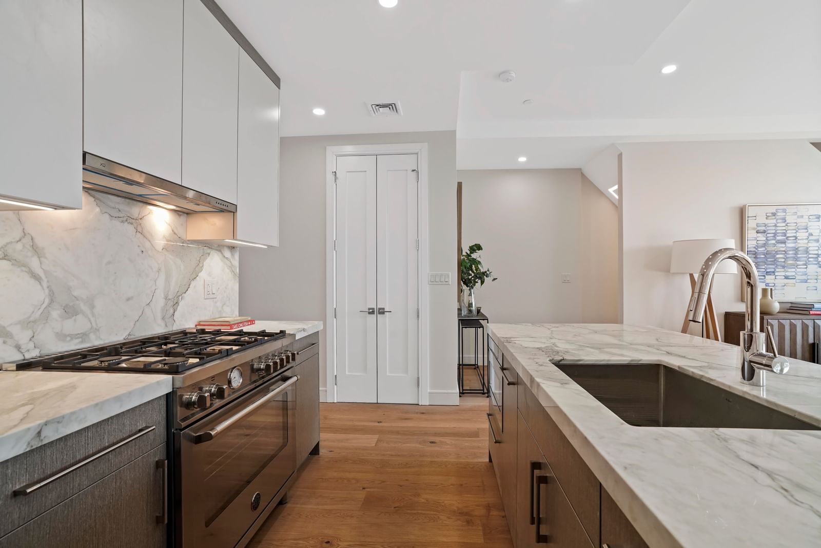Real estate property located at 21-31 Shore #3C, Queens, Ditmars Steinway, New York City, NY, US