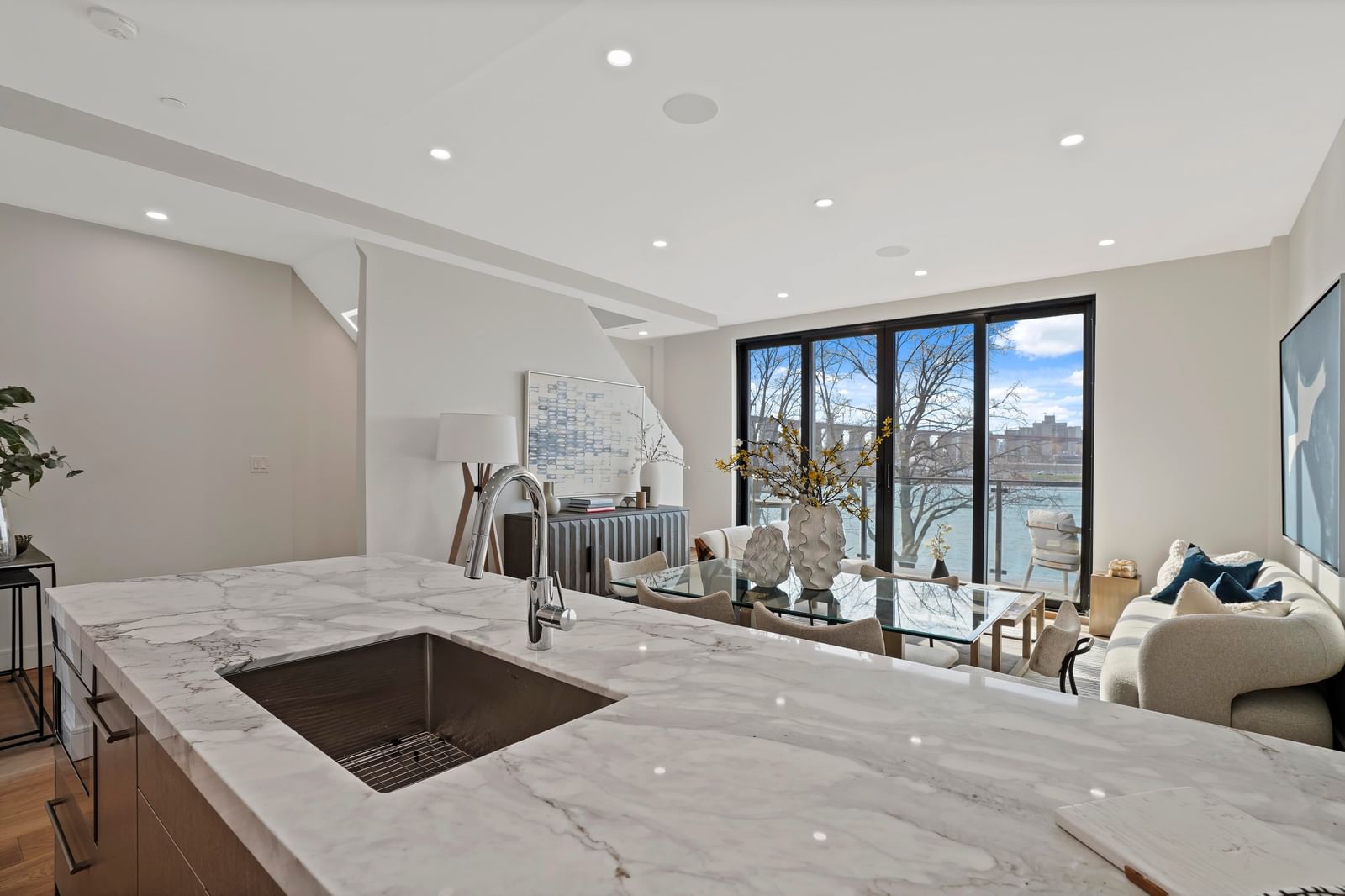 Real estate property located at 21-31 Shore #3C, Queens, Ditmars Steinway, New York City, NY, US