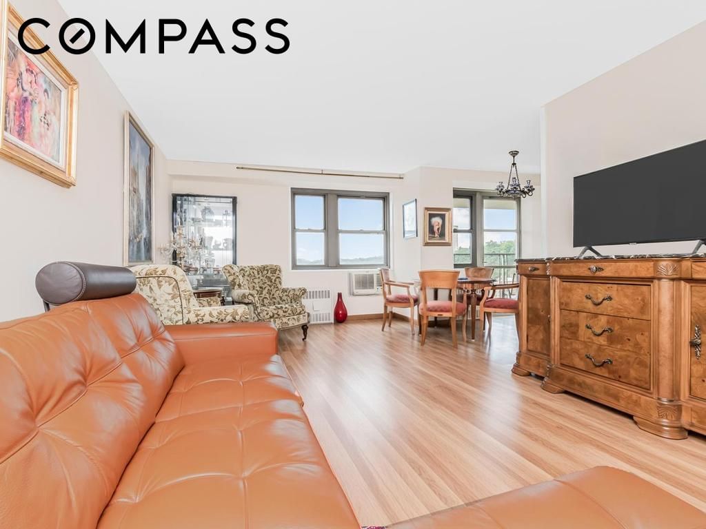 Real estate property located at 290 232nd #15E, Bronx, Kingsbridge, New York City, NY, US