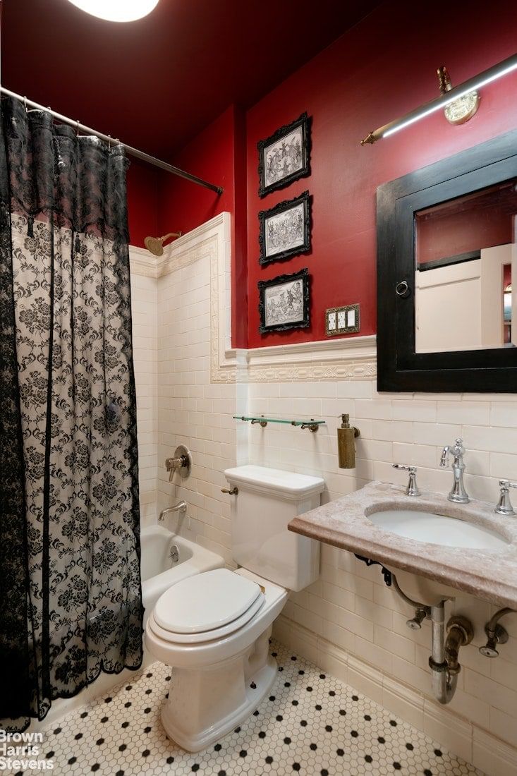 Real estate property located at 247 102ND #3, New York, Upper West Side, New York City, NY, US