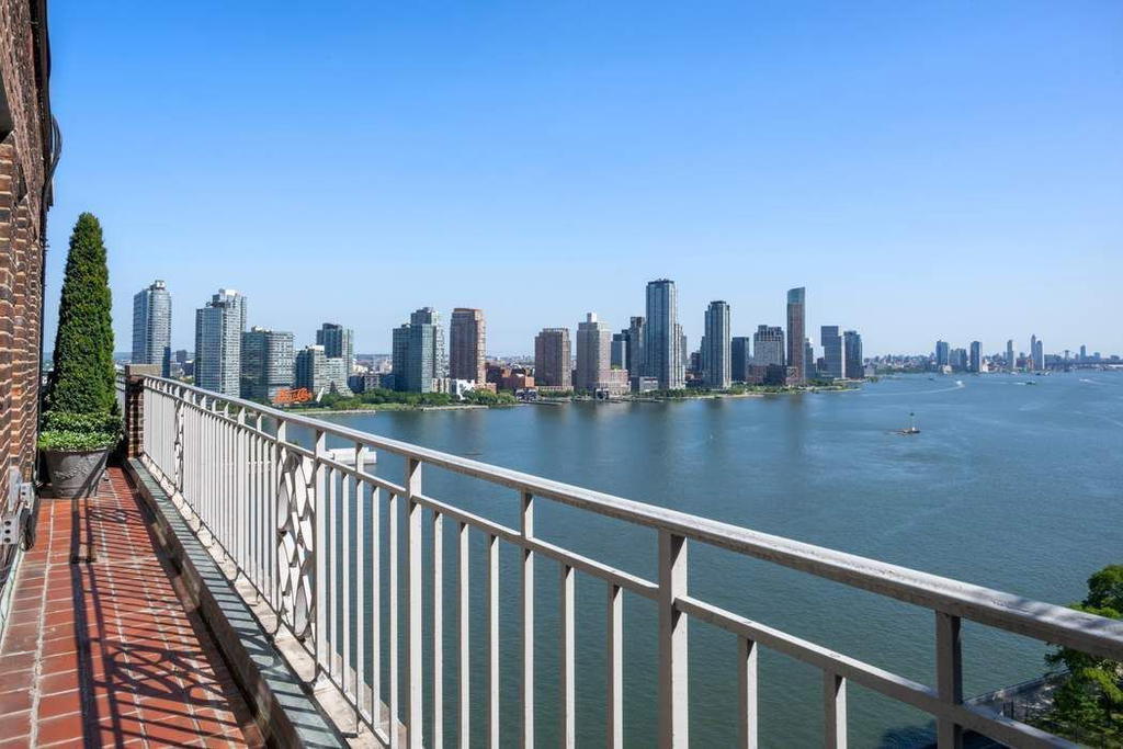 Real estate property located at 1 Beekman #15A, New York, Midtown East, New York City, NY, US