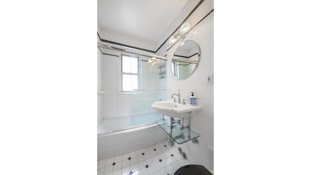 Real estate property located at 136 56TH #7B, New York, Midtown East, New York City, NY, US