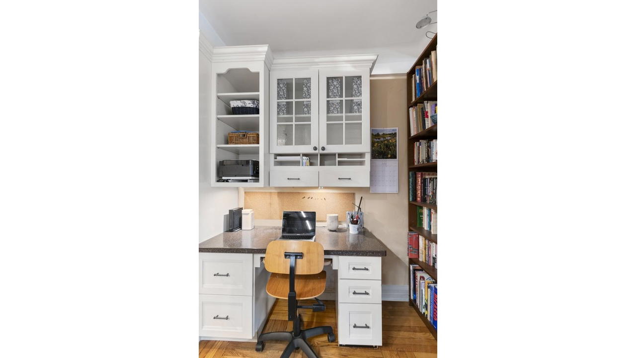 Real estate property located at 235 102ND #8O, New York, Upper West Side, New York City, NY, US