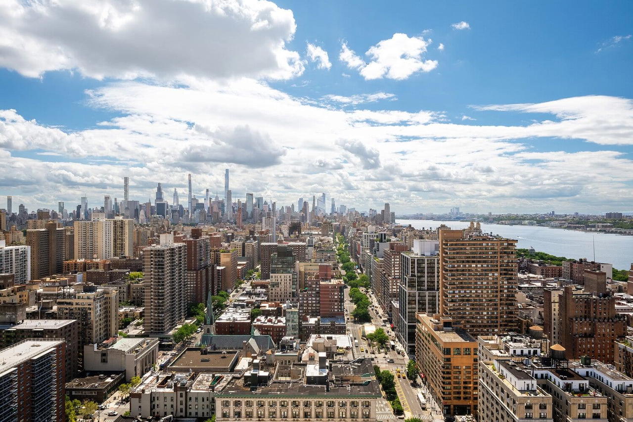 Real estate property located at 2628 BROADWAY #34FLOOR, New York, Upper West Side, New York City, NY, US