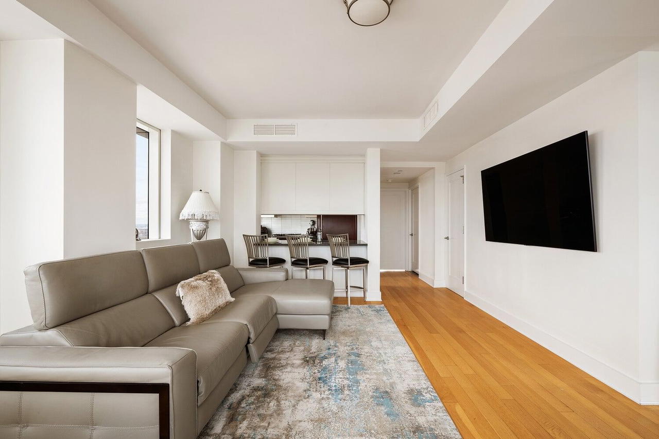 Real estate property located at 2628 BROADWAY #34FLOOR, New York, Upper West Side, New York City, NY, US