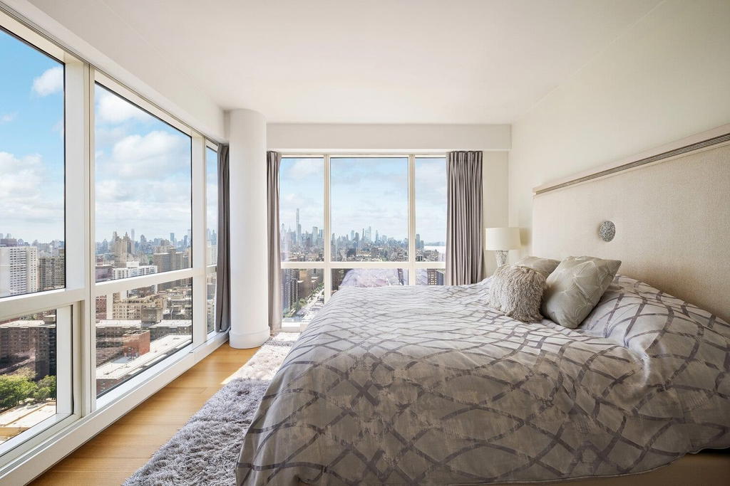 Real estate property located at 2628 BROADWAY #34FLOOR, New York, Upper West Side, New York City, NY, US