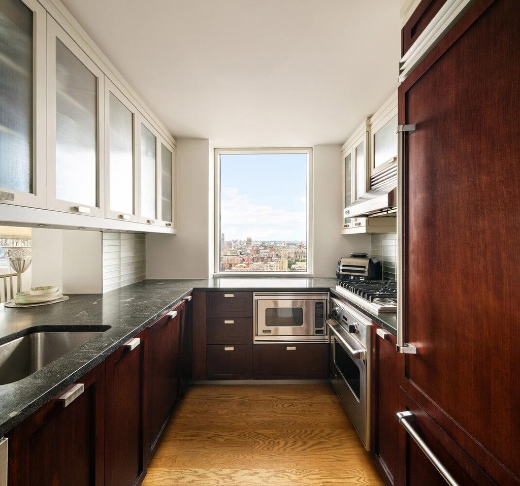 Real estate property located at 2628 BROADWAY #34FLOOR, New York, Upper West Side, New York City, NY, US
