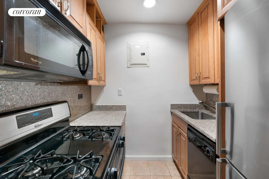 Real estate property located at 209 56th #9E, New York, Midtown East, New York City, NY, US