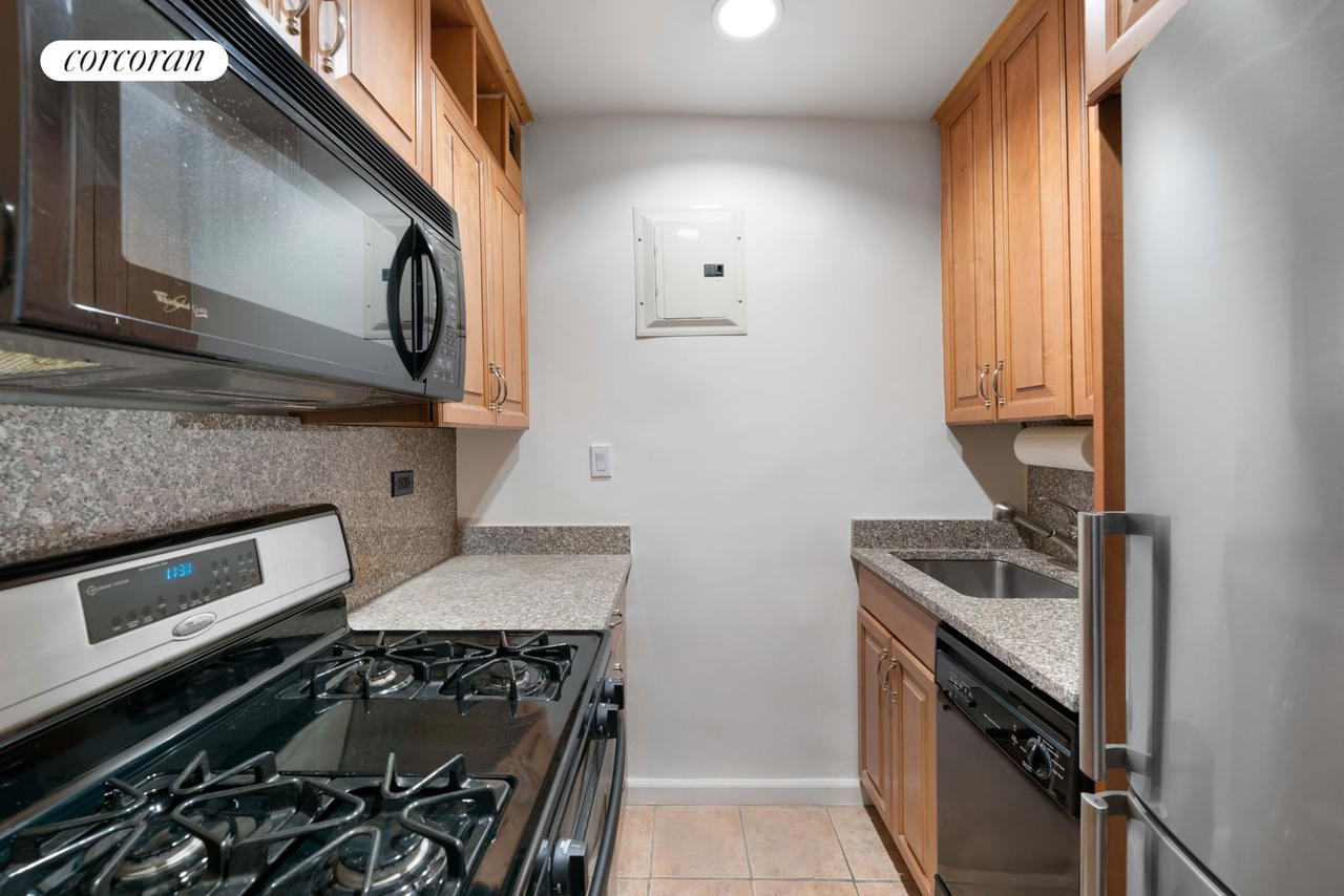 Real estate property located at 209 56th #9E, New York, Midtown East, New York City, NY, US