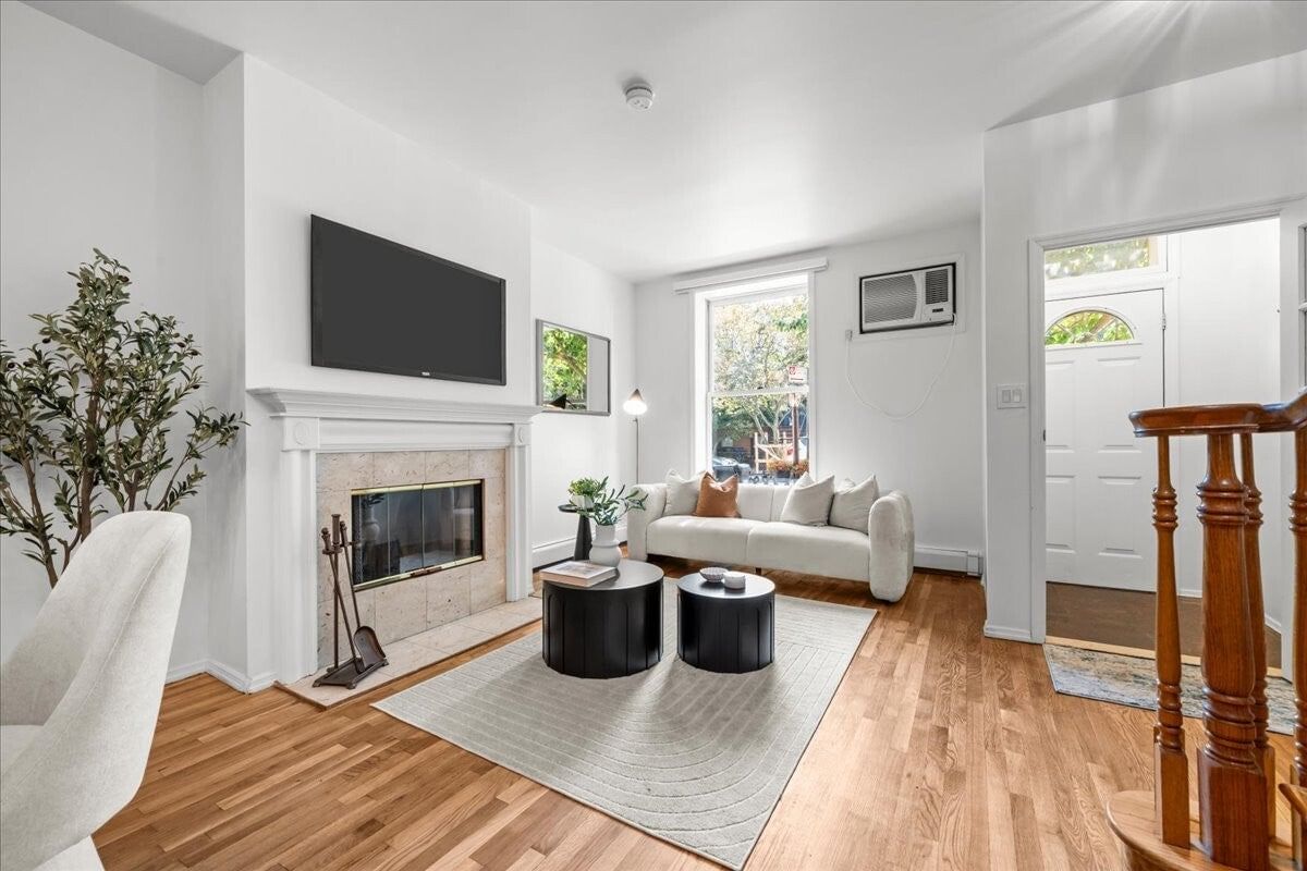 Real estate property located at 95 2ND, Kings, Carroll Gardens, New York City, NY, US