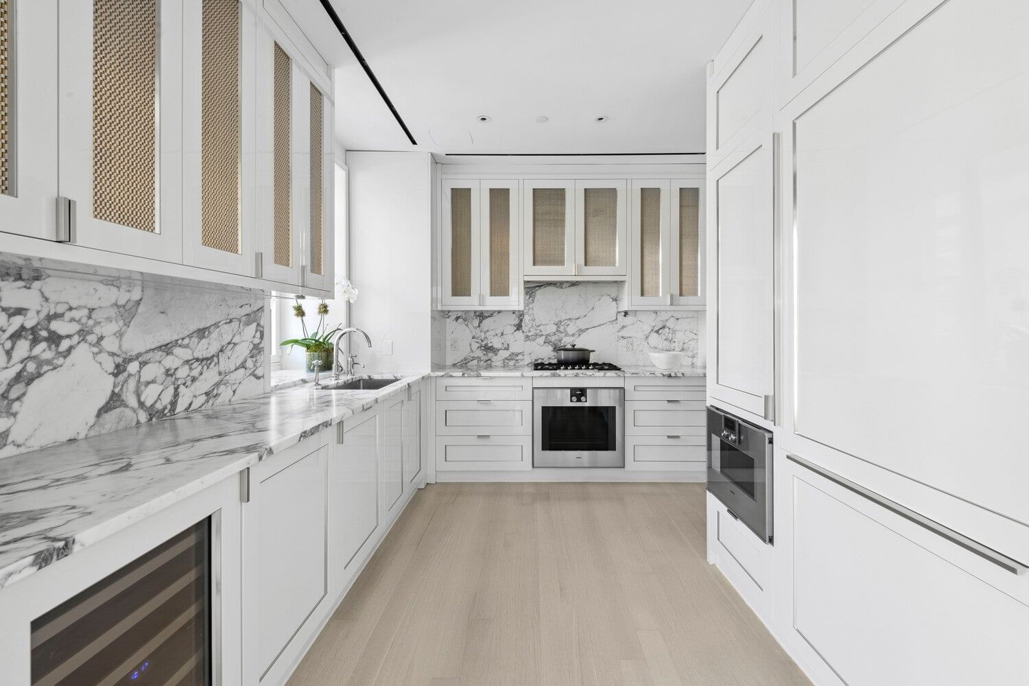 Real estate property located at 40 END #9B, New York, Yorkville, New York City, NY, US
