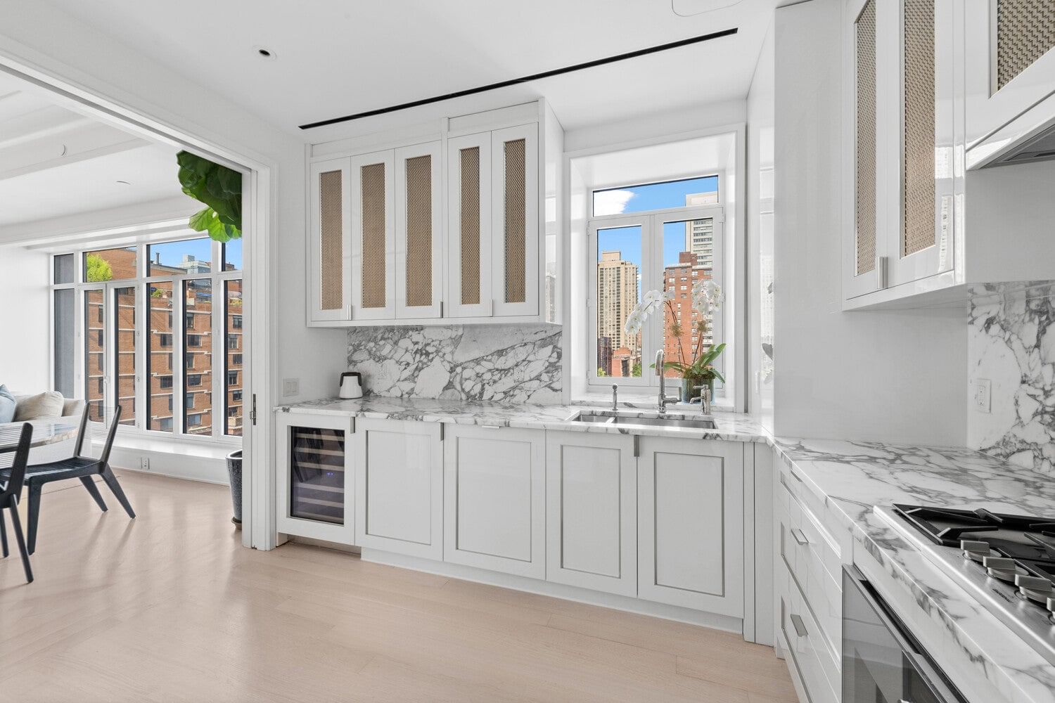 Real estate property located at 40 END #9B, New York, Yorkville, New York City, NY, US