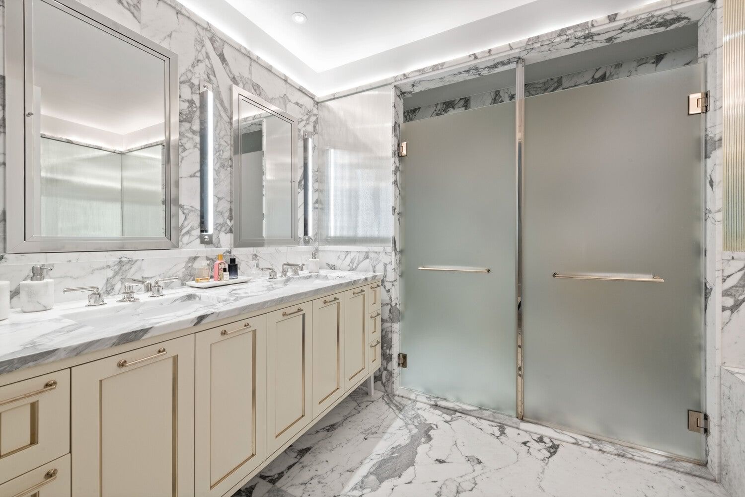 Real estate property located at 40 END #9B, New York, Yorkville, New York City, NY, US
