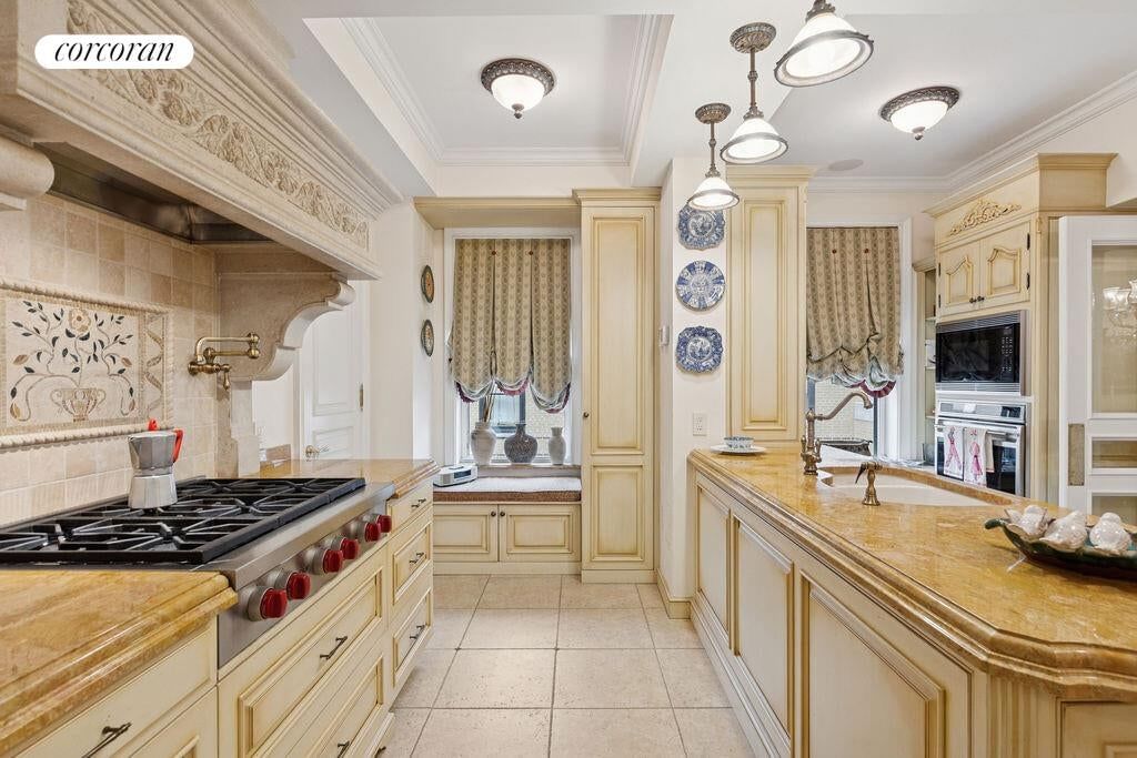 Real estate property located at 975 PARK #16A, New York, Upper East Side, New York City, NY, US