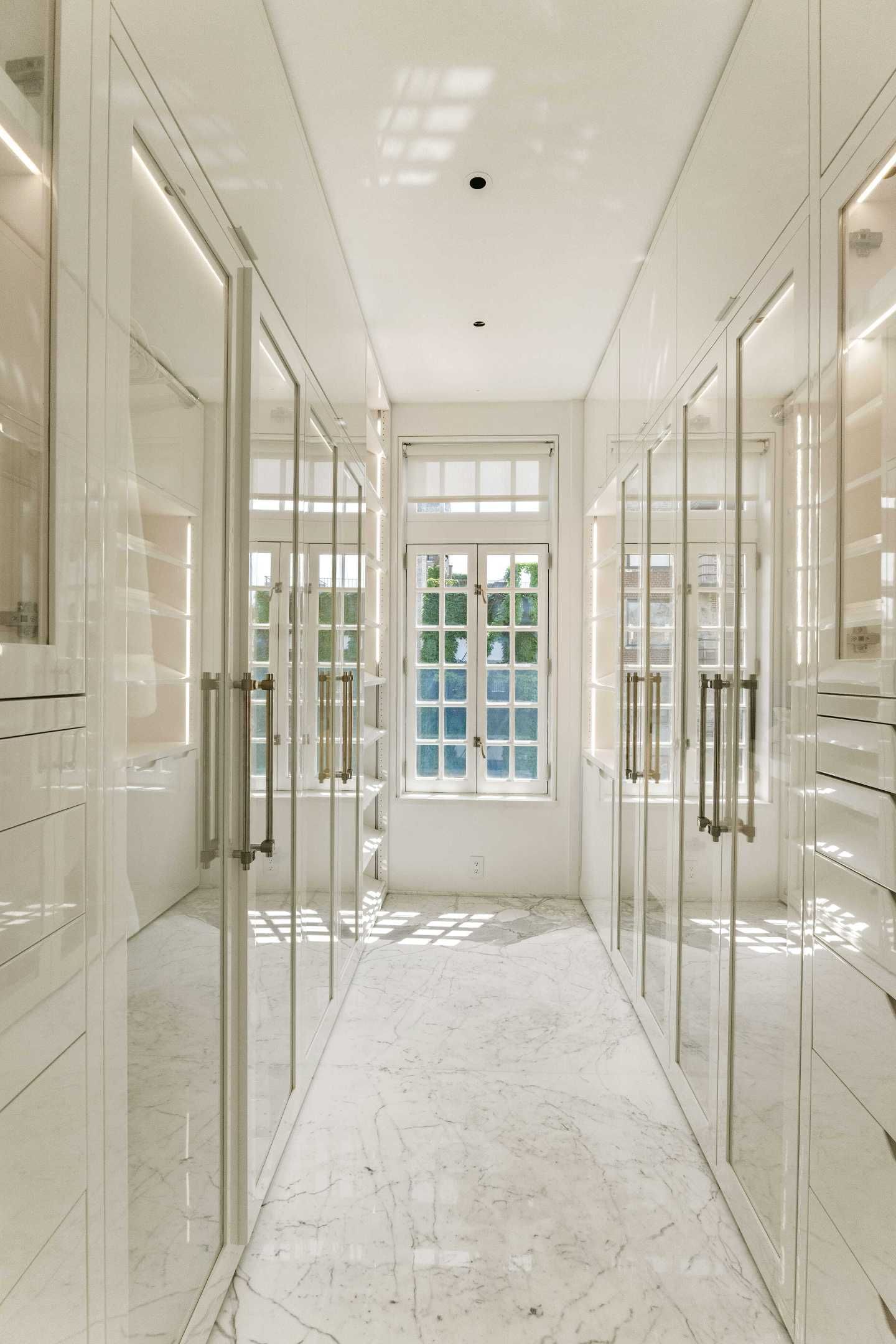 Real estate property located at 122 Waverly, New York, Greenwich Village, New York City, NY, US
