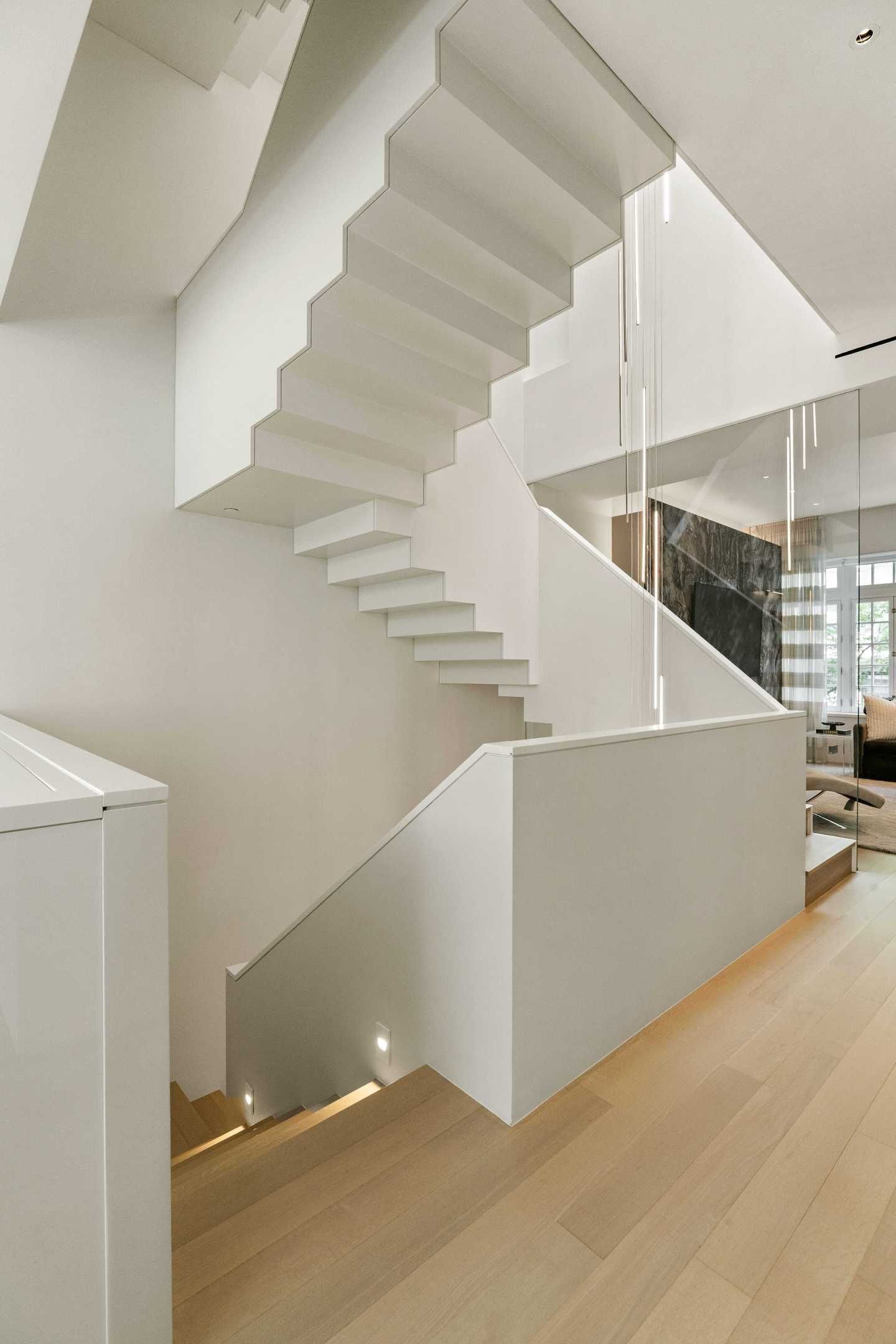 Real estate property located at 122 Waverly, New York, Greenwich Village, New York City, NY, US