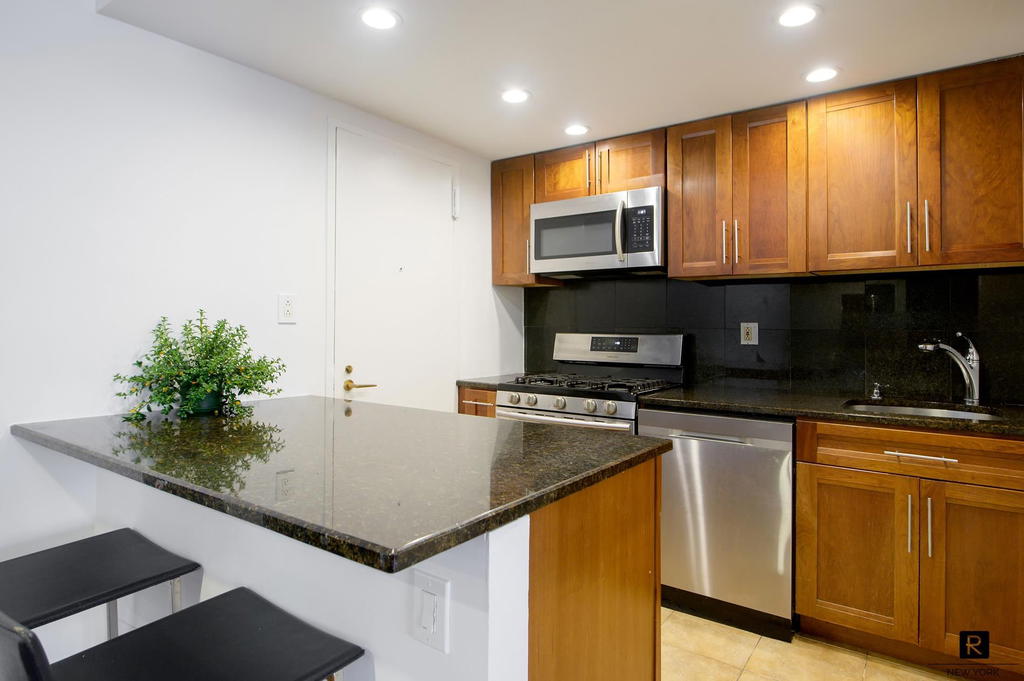Real estate property located at 400 56th #3-E, New York, Sutton Place, New York City, NY, US