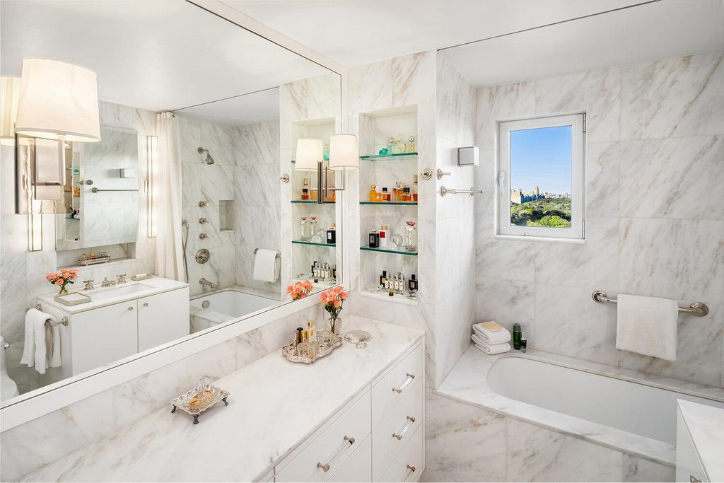 Real estate property located at 200 CENTRAL #25B, New York, Central Park South, New York City, NY, US