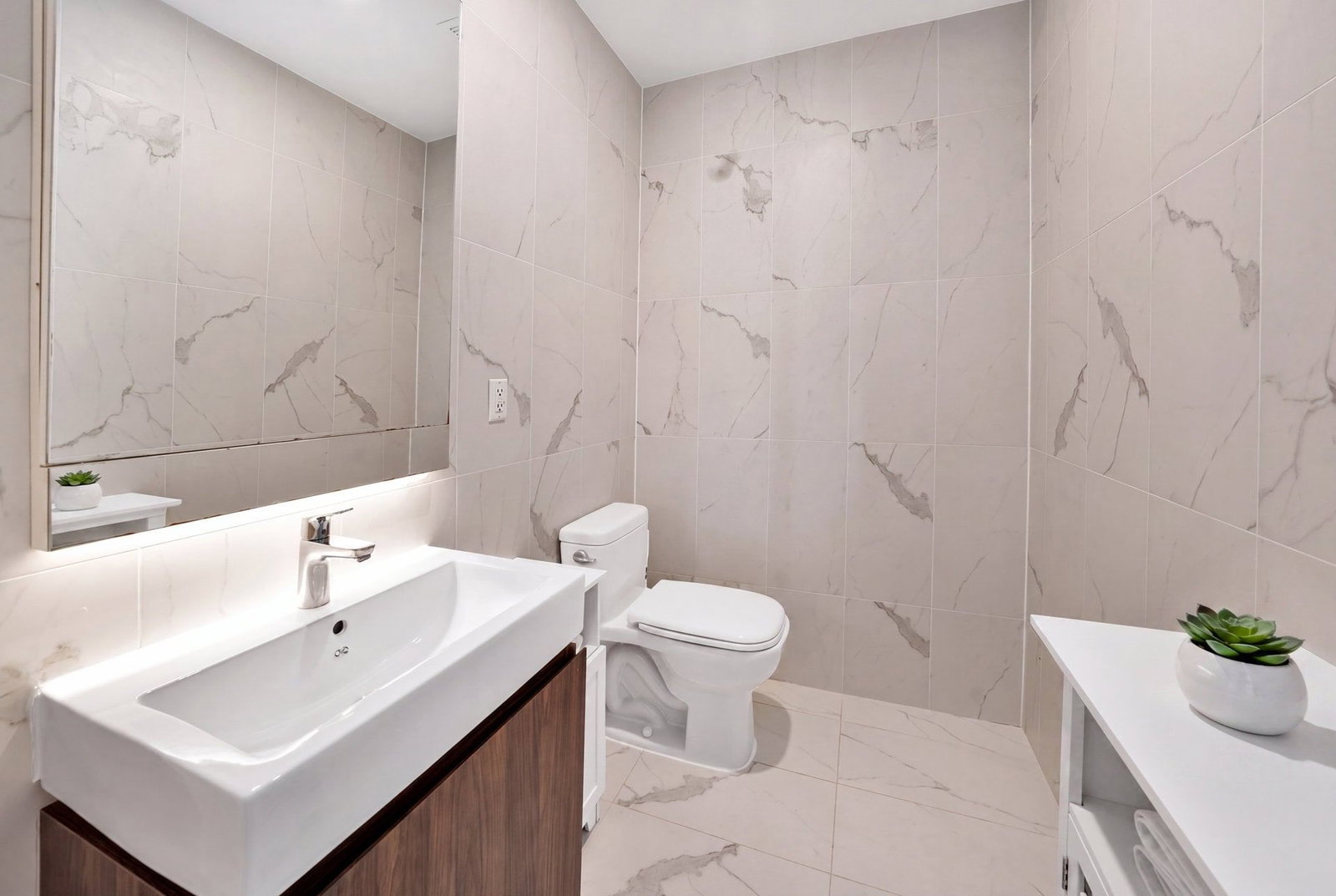 Real estate property located at 21 POWERS PHC, Kings, Williamsburg, New York City, NY, US