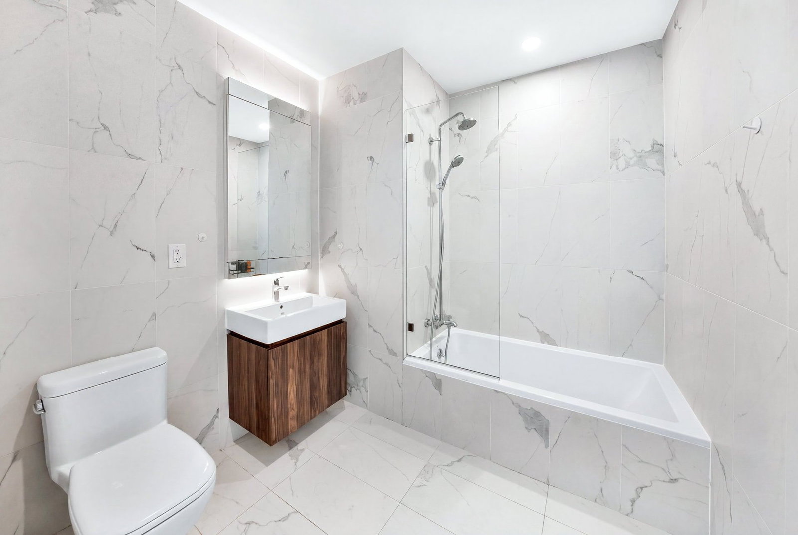 Real estate property located at 21 POWERS PHC, Kings, Williamsburg, New York City, NY, US