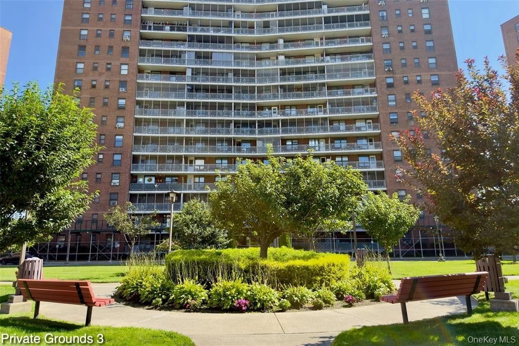Real estate property located at 61-25 98th #7J, Queens, Rego Park, New York City, NY, US