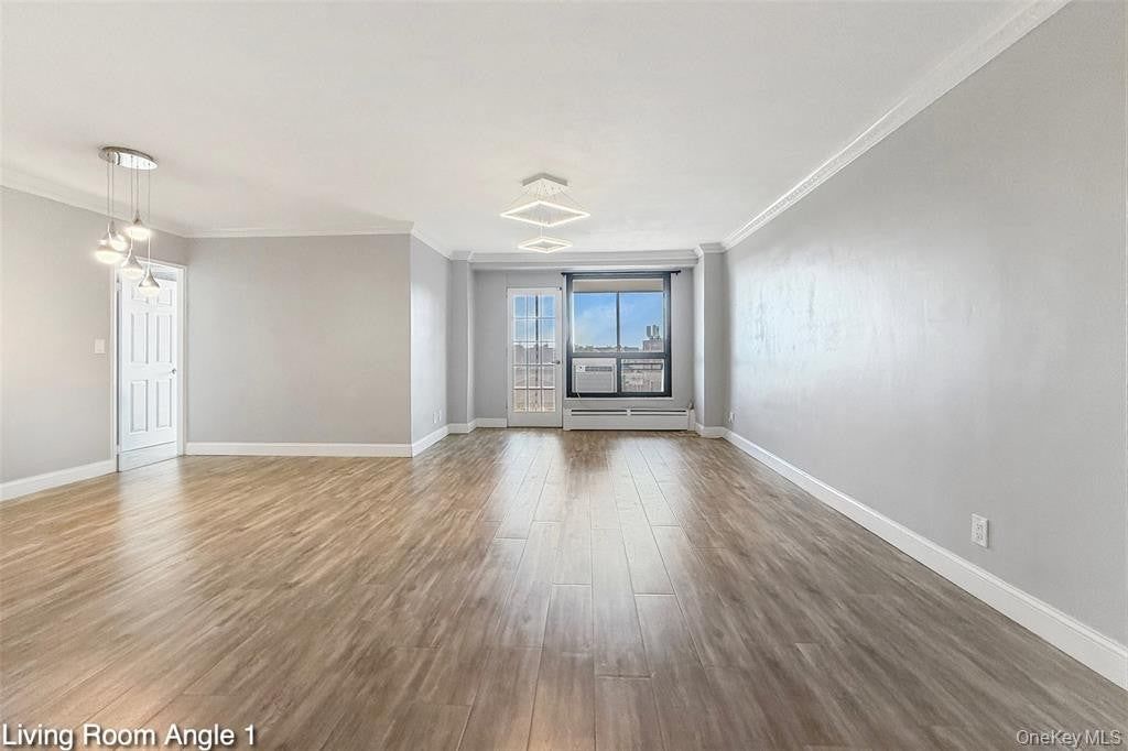 Real estate property located at 61-25 98th #7J, Queens, Rego Park, New York City, NY, US
