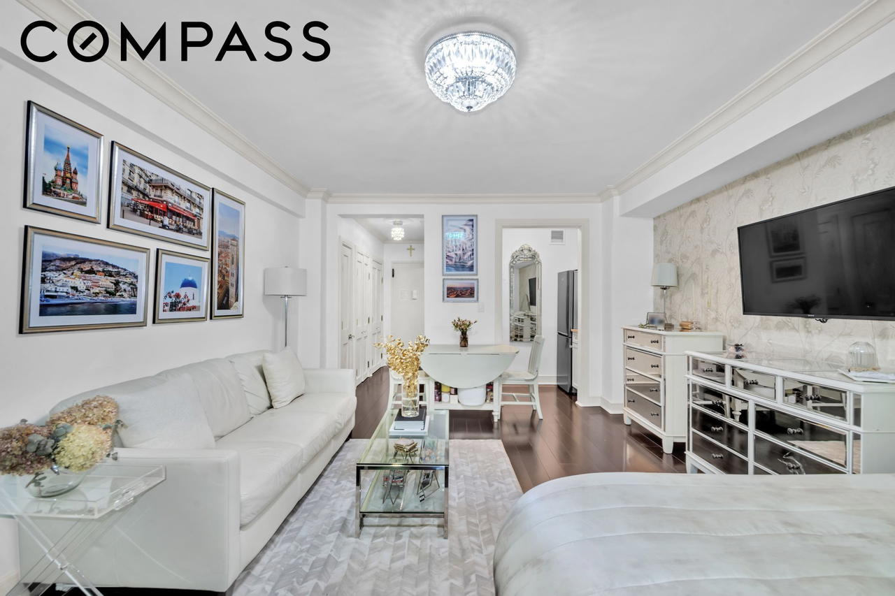 Real estate property located at 310 49th #1E, New York, Midtown East, New York City, NY, US