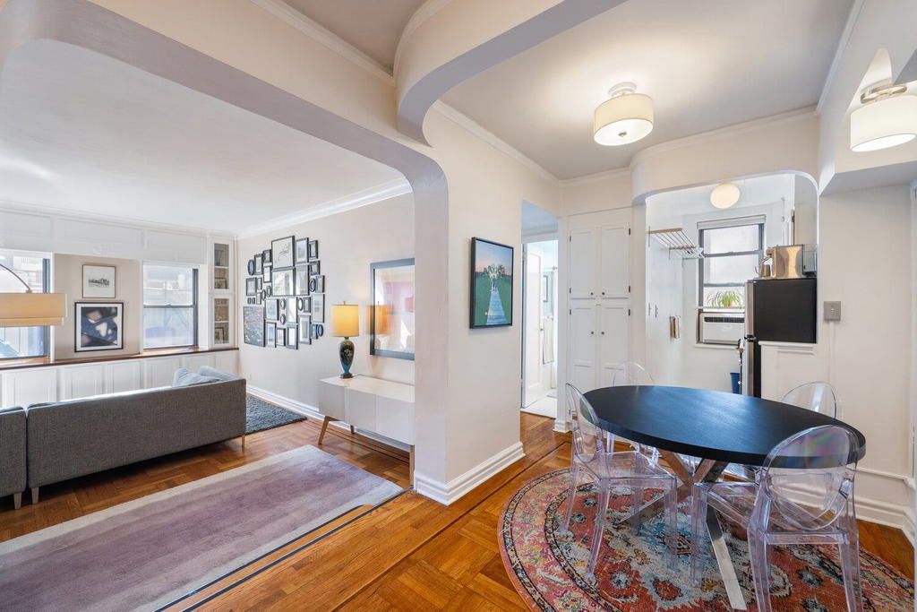 Real estate property located at 210 103RD #6B, New York, Upper West Side, New York City, NY, US